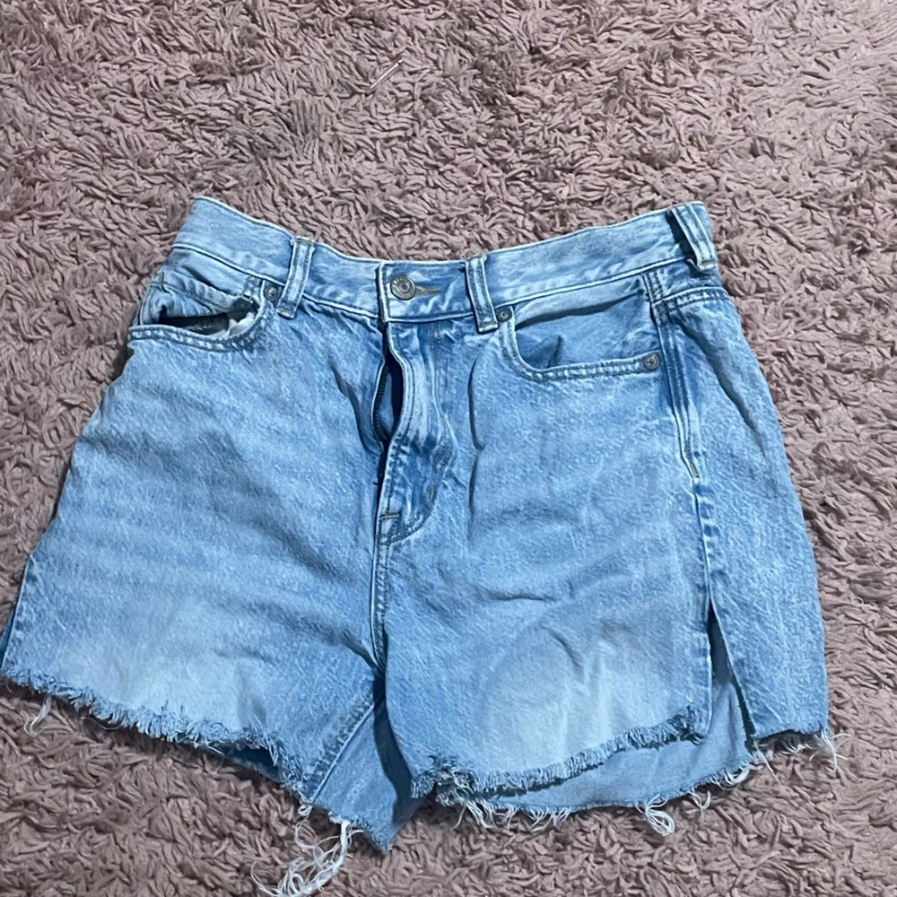 American eagle mom Jean shorts